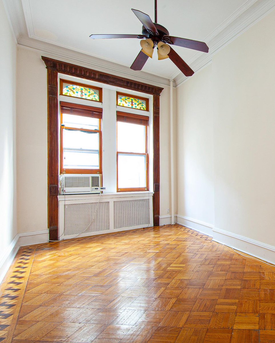 sidewalk_realty's tweet photo. Phenomenal spacious historic Upper West Side apartment for $9000 in a rare Rafael Guastavino Moreno designed brownstone! #sidewalkrealty #upperwestside #rental https://t.co/gKJc4B1Qlu