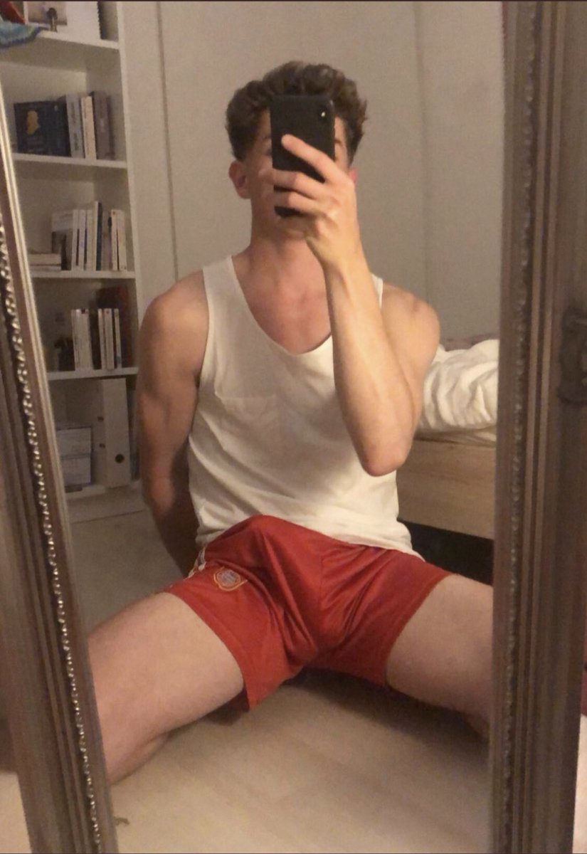 AgainRocco's tweet photo. About to go workout, would you stare? https://t.co/ETPzgnpgcA