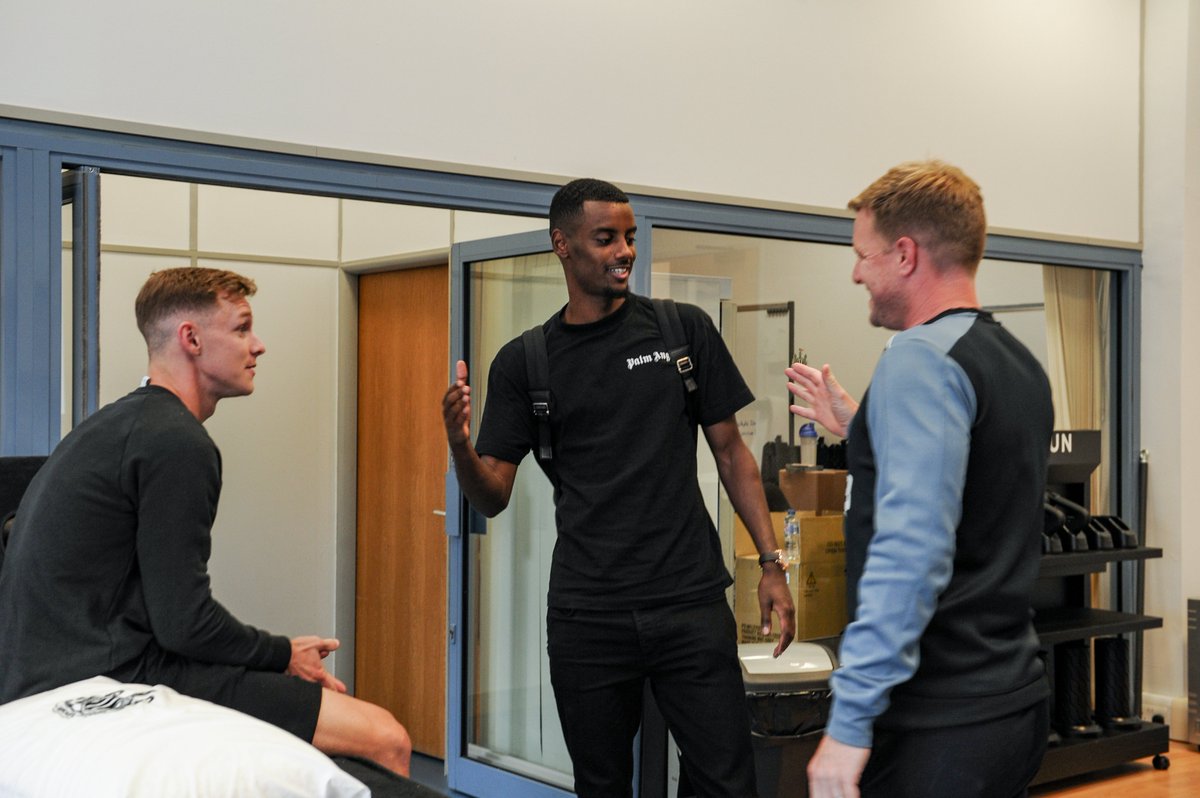 Newcastle United tweet media