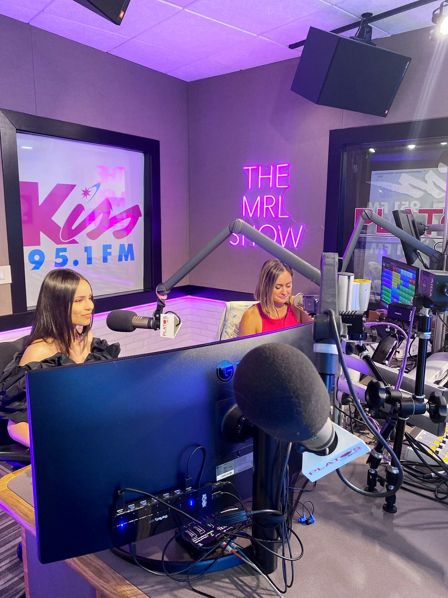 SofiaCarson's tweet image. Thank you for the happiest morning 💜@themrlshow @Kiss951WNKS #ComeBackHome