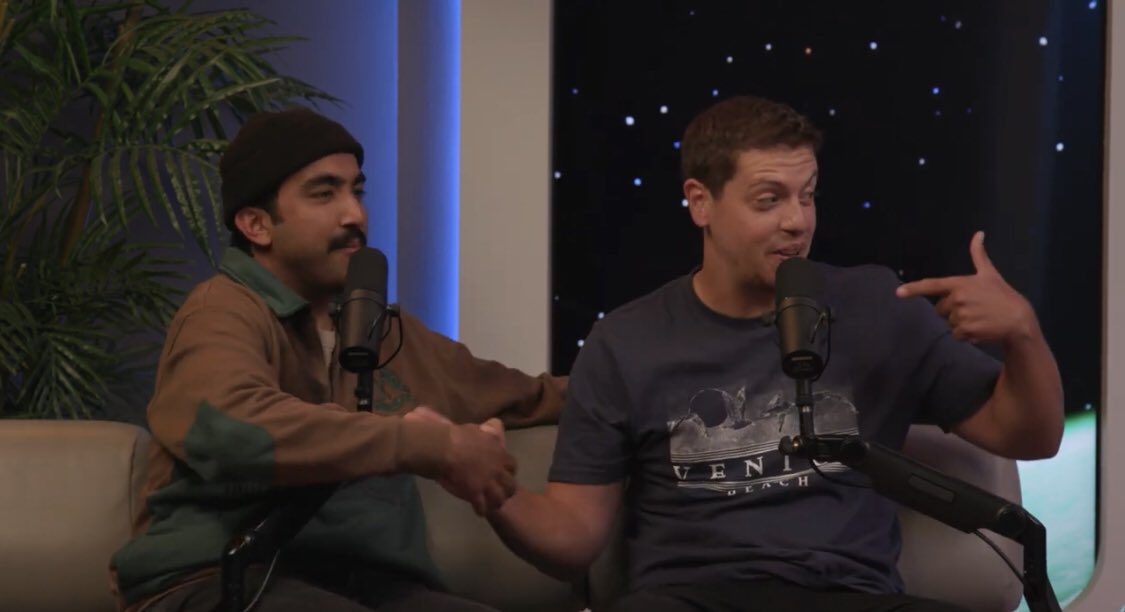 Zachpiona's tweet photo. Went on @tinymeatgang with Wahlid, please watch! 

https://t.co/AErpEvDnqo https://t.co/Bp0nrulwPo