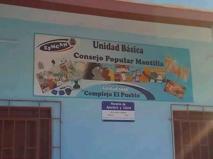 MincinCuba's tweet photo. Luis Antonio Torres Iribar, Primer Secretario del Partido en La Habana recorrió el barrio El Moro, allí pudo constatar la reparación realizada a la unidad 1056 "Complejo El Pueblo". 
#VamosConTodo #SomosComercio #CubaViveYTrabaja https://t.co/SrBTz7grIo