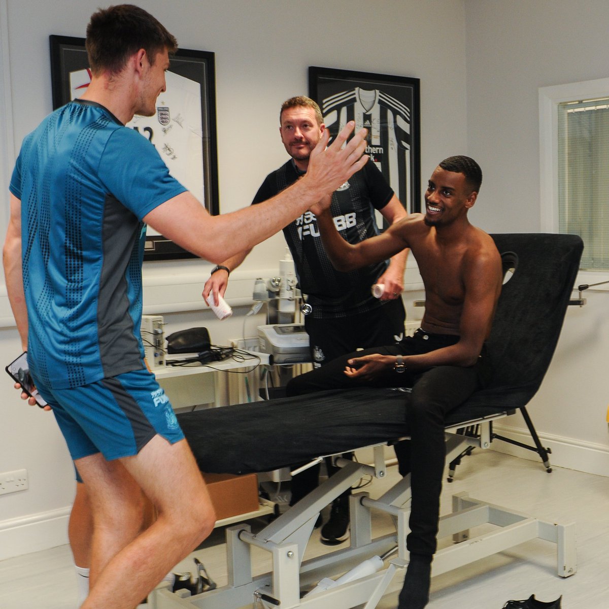 Newcastle United tweet media