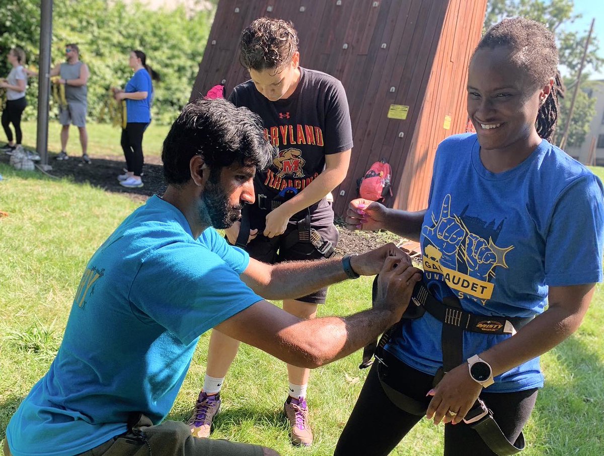 GallaudetU's tweet photo. #GallaudetU’s newest Graduate students are enjoying their first week on campus with personal discovery activities on Gallaudet’s rope course!
#TeamBuilding #GraduateStudentOrientation #Fall2022 https://t.co/pk5o4GELBk