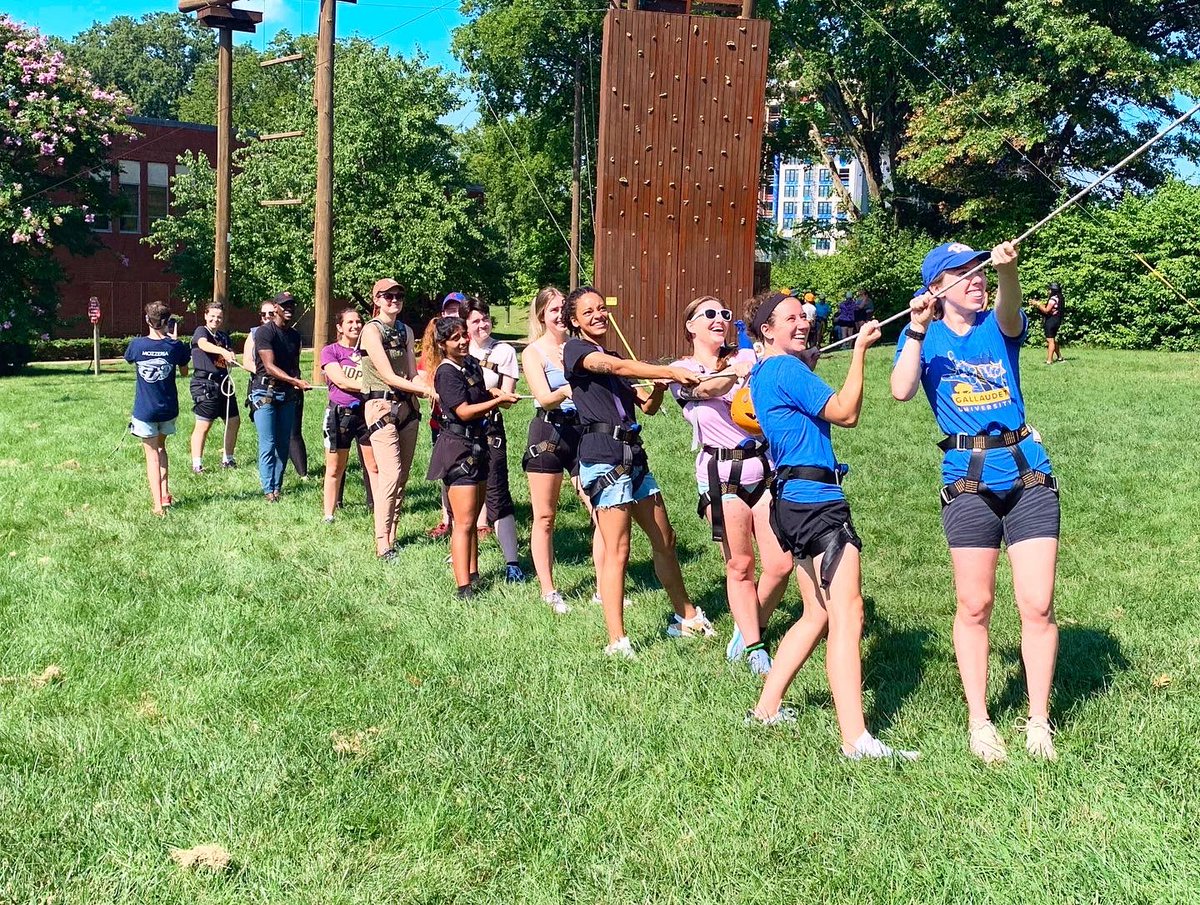 GallaudetU's tweet photo. #GallaudetU’s newest Graduate students are enjoying their first week on campus with personal discovery activities on Gallaudet’s rope course!
#TeamBuilding #GraduateStudentOrientation #Fall2022 https://t.co/pk5o4GELBk