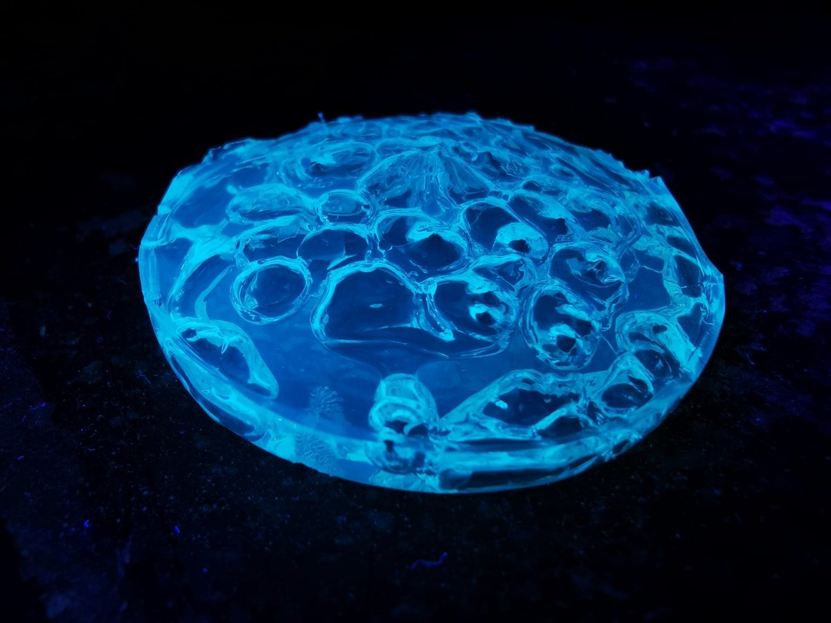 sustainanochem's tweet photo. Magic polymers #trueblue #fluorescencefriday #riseandshine #time4chem #scienceiscool #scicomm #sciart #scienceisfun #sciencestemeducation #staycurious #sciencenerd #science4you #chimica #kimya #chemie #化学 #كيمياء #химия #chemie #quimica #ikaworldwide #cenmag #weareattecnico https://t.co/E5Q0Z6N04V