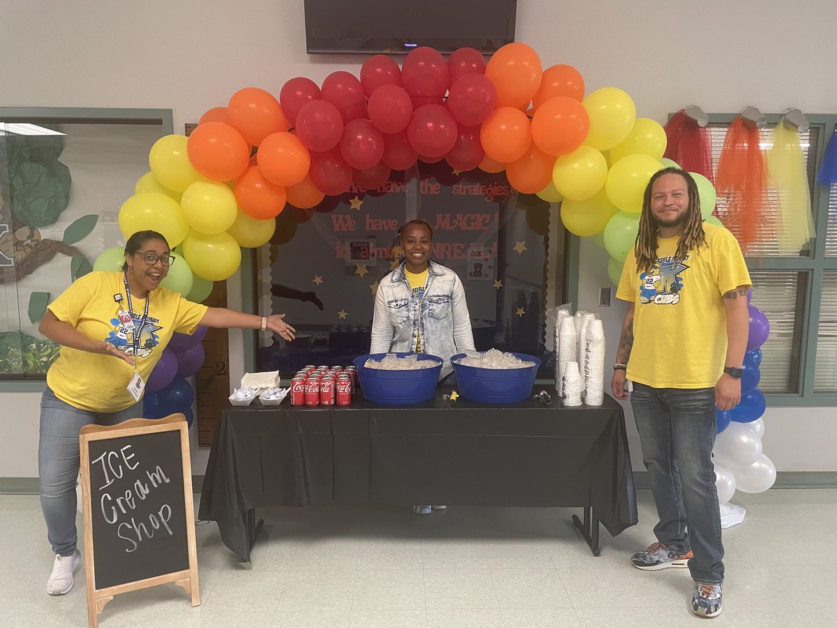 kojessie's tweet photo. Floating through the first full week of school. #KeebleConnected #AldineConnected @DozierMrs @ShekaDow @Keeble_AISD https://t.co/60okPjUV02