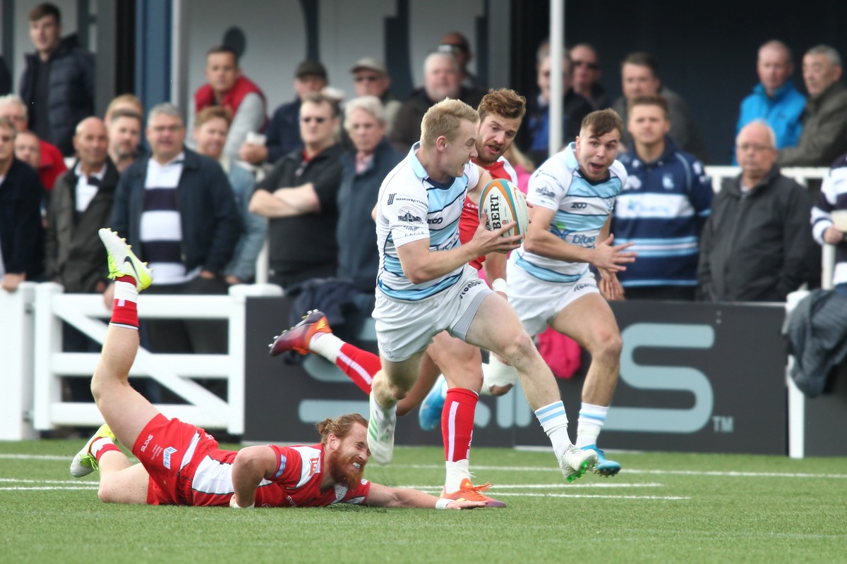 howardtravis's tweet photo. N'pton, Open training, Players Q&amp;A, Free Pizza and Jamie is ours!!!! - https://t.co/dQ15ioPE5B @EagleTravel1 @BedfordSwan @SantiPizzeria @BeardGroup_ @NewBombayBedfd  @BedfordBluesRFC @adrianwareingBA https://t.co/riEMPZV05K