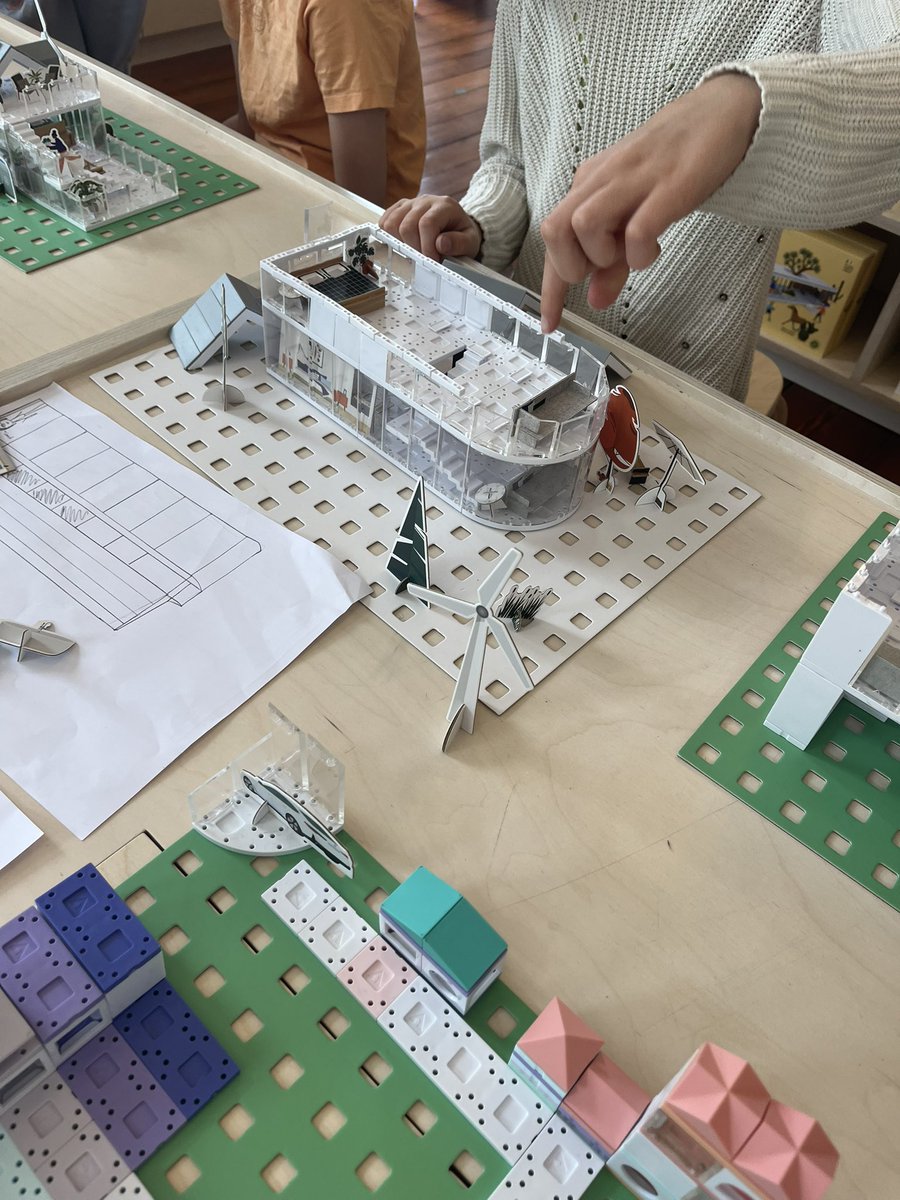 ArckitDamien's tweet photo. Drawing Building Presenting #ThisIsArckit #arckitsummercamp #futurelearning #futureeducation #arckit #arckitacademy #arckitmodel #steamedu https://t.co/BTdBBNR3UY