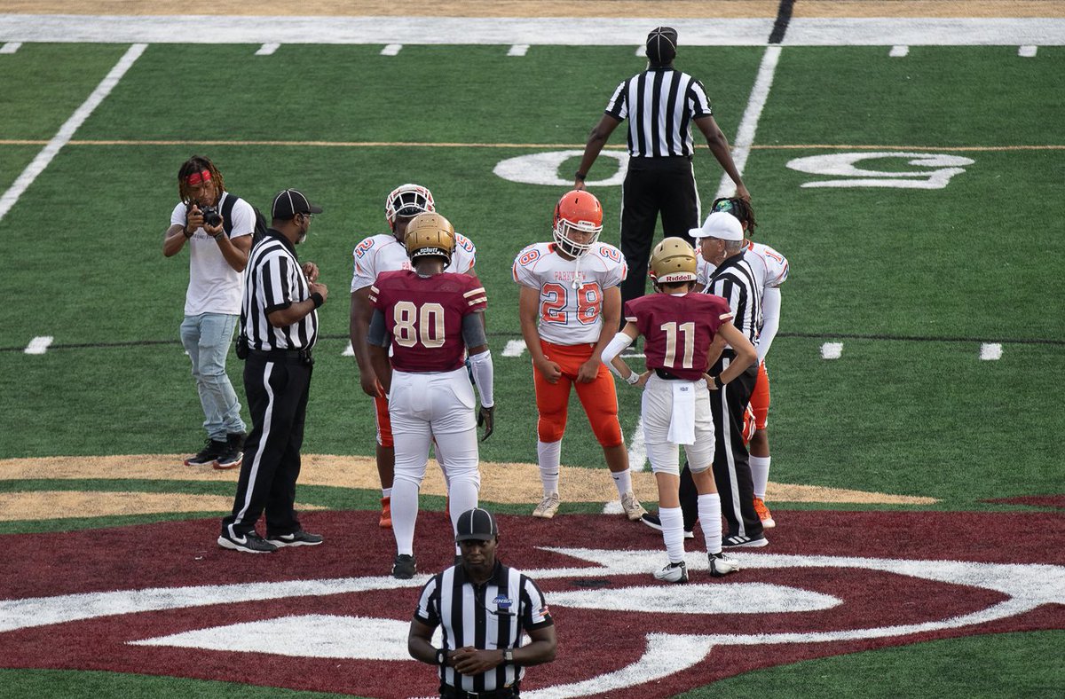 MannyScott80's tweet photo. 15 tackles (10 for a loss), 5 receptions, and a touchdown. Not a bad first game. #mannyscott80 #manuelscott #brookwoodbroncos @Bronco_Ftball @Bwoodsports https://t.co/hmSPNVMasD
