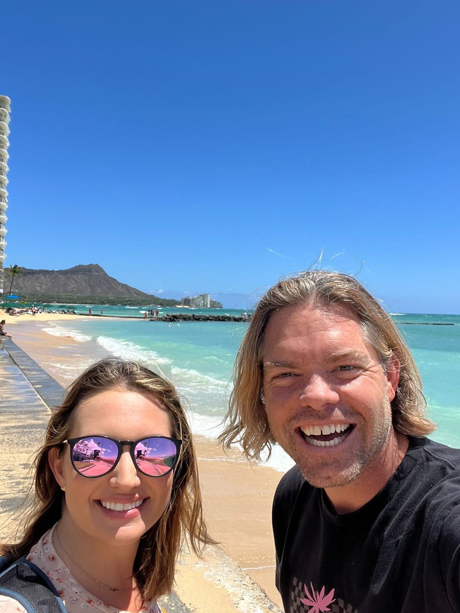 MandyModGirl's tweet photo. Stop managing time. Time tip instead. I just finished reading “Anti-Time Management” by my friend @richienorton and it’s a game-changer. You can pre-order it here: https://t.co/ytN10pvknK? #TimeTipping #AntiTimeManagement https://t.co/CnwB4Y7z8x
