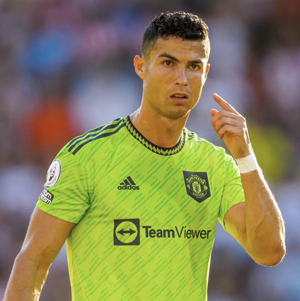 DeadlineDayLive's tweet photo. 🚨 Cristiano Ronaldo has decided that the best option for his future is to return to Sporting.

The Portuguese club and Jorge Mendes are working on his arrival but it’s still far from complete.

(Source: @marca ) https://t.co/oJCvoYGoMS