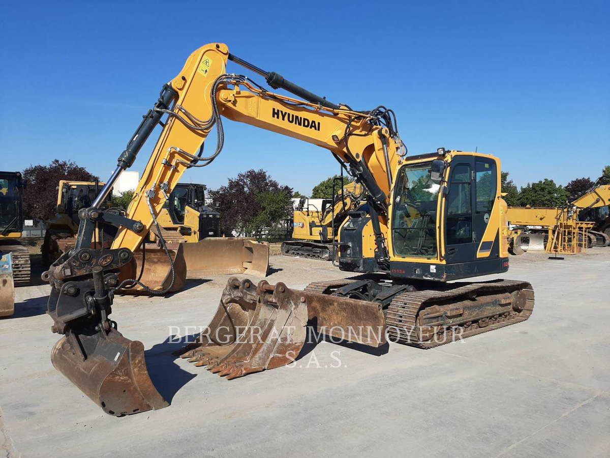 rockanddirt's tweet photo. π Look at this 2019 HYUNDAI HX130LCR Excavator! Find more #Excavators For Sale at https://t.co/Qily2F0b9r π§
#HeavyEquipment #RockandDirt https://t.co/xs9OBv7Vf6