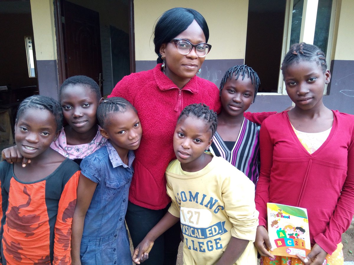 ChildRepHub's tweet photo. This time in 2018 we concluded our 30 days free summer lesson for 100 less privileged kids in Abuja Nigeria.
It's 4 years already
Great team 👥
Good work
#humanitarianservice
#summerlesson https://t.co/PyrKiJrp0k
