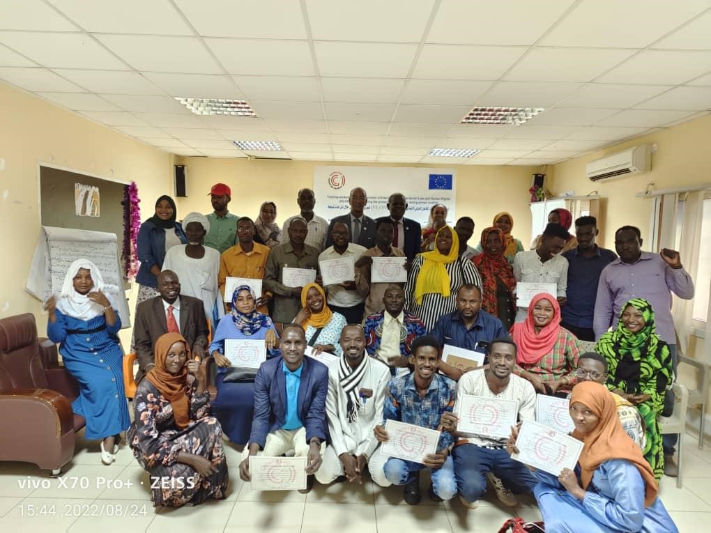 GenevaCallSudan's tweet photo. في إطار مواصلة الإلتزام ب#المعايير_الإنسانية وتعزيز#حماية_المدنيين في دارفور، أقامت نداء جنيف العديد من الأنشطة والمشاركة التي تستهدف الجهات الموقعة على #اتفاقية_جوبا_للسلام بالإضافة الى أعضاء منظمات المجتمع المدني,ممثلي قادة المجتمع والأعضاء المؤثرين والشباب. 👇 https://t.co/NI2XfQ6nM5