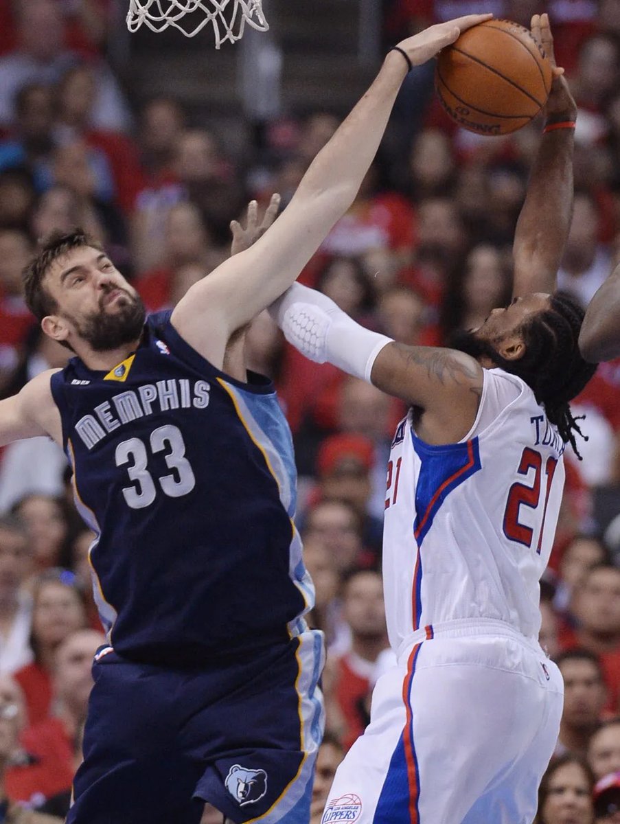 ObsNBAFacts's tweet photo. Fact #125: @tysonchandler won DPOY in 12’ and @MarcGasol won in 13’. Chandler avg 1.4 BLK, 0.9 STL, 9.9 REB in 12’. Gasol avg 1.7 BLK, 1.0 STL, and 7.8 REB in 13’. Despite both of these players winning DPOY, they were not voted to the All-Defensive 1st team (both on 2nd team). https://t.co/kcwvC2EIwr
