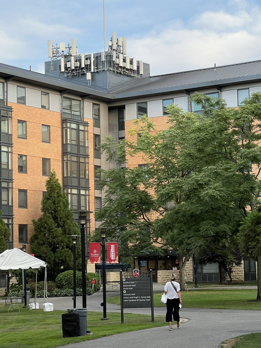 SenRhondaFields's tweet photo. Moving my granddaughter out of state into her college freshman dorm room this weekend @StJohnU. Seeing a bunch of parents, young ladies and fellas - super impressive group of folks. Conversational, bright, polite, and focused. Nyla is ready for the next four years! #FutureJohnny https://t.co/rOsNGosjQf