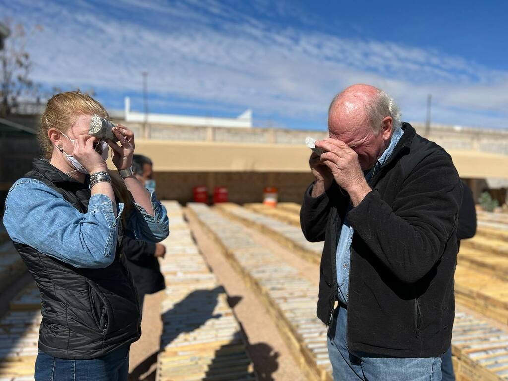DigiProspector's tweet photo. Like father like daughter. In Reyna Silver core shak with Dr Peter Megaw and Lauren Megaw. @reynasilvercorp #digitalprospector #mininglife #geologist https://t.co/ehCrc8ZPVz https://t.co/8Cye9KSGgc
