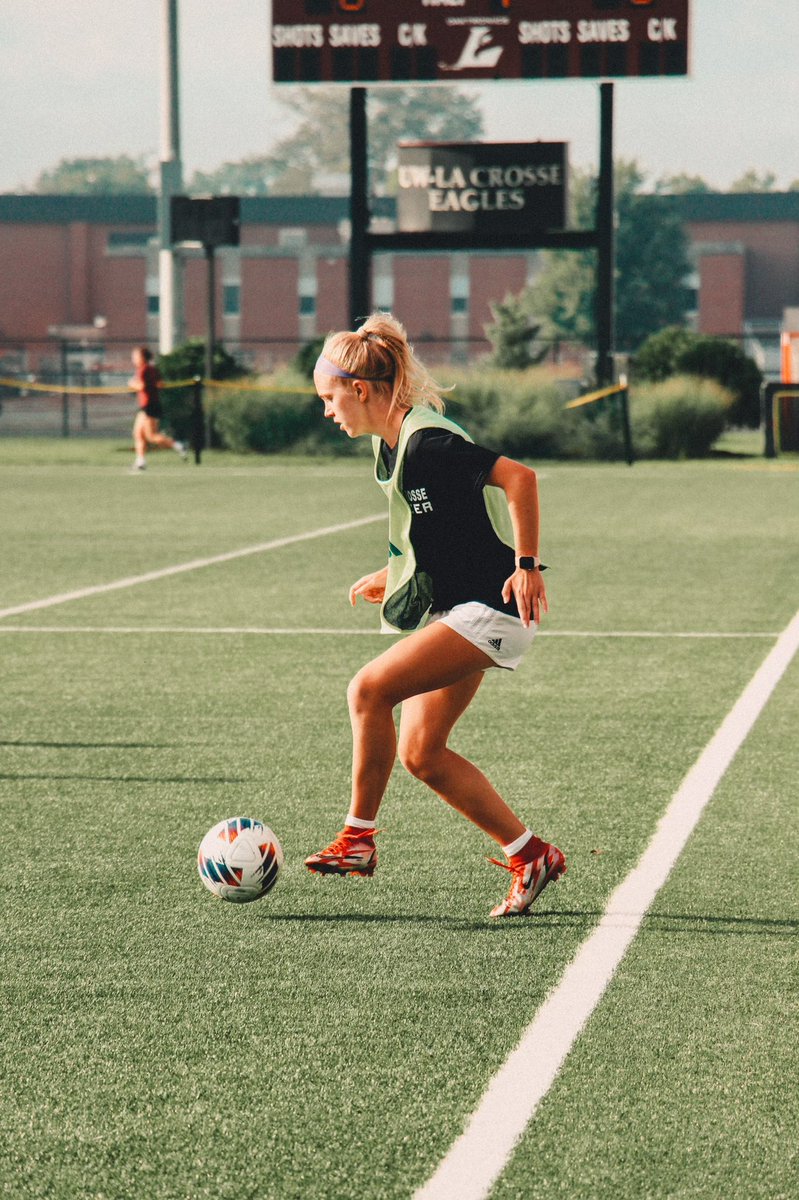 UWL_Soccer's tweet photo. The best RA on campus 🤩🤩 #SessionSeven https://t.co/GkHVVjjipN