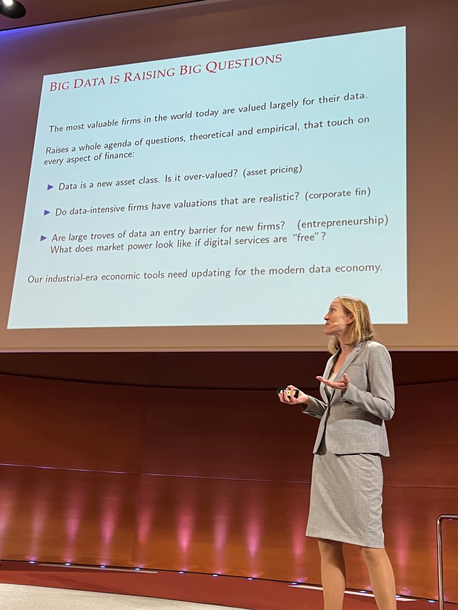 aedmans's tweet photo. Outstanding #EFA2022 keynote speech by @laura_veldkamp on what's unique about big data (compared to information, know-how, other intangibles) and how to value big data as an asset class https://t.co/0ehpyeBgcs