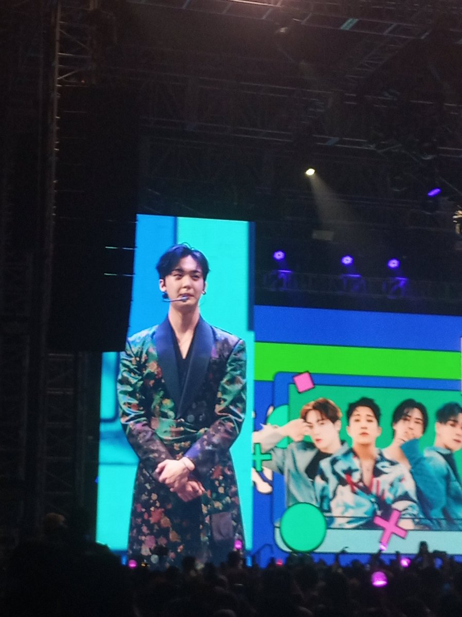 yoonddanight's tweet photo. It's special night for us
Thank youu our star❤ @offclASTRO 
Photo by me https://t.co/QoTgdAiLjU