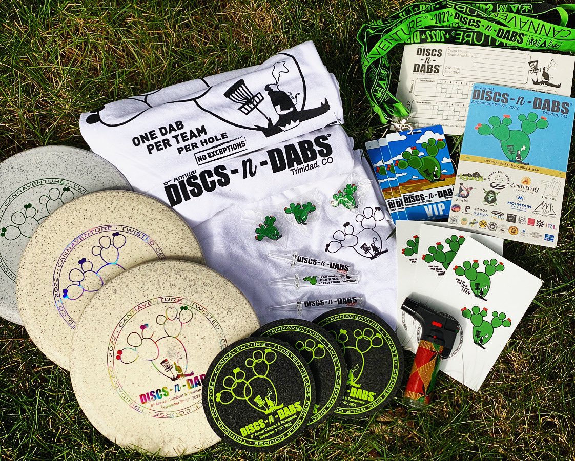 discsndabs's tweet photo. Sheeeesh 🔥💨 This year’s players packs are on fire! ONE WEEK AWAY! https://t.co/7VRpOTskYf