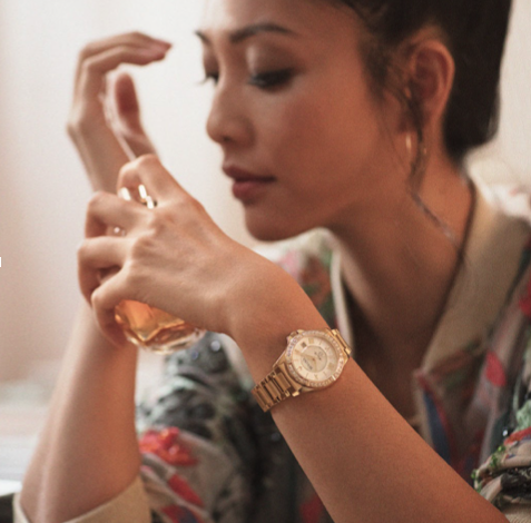 Bulova's tweet photo. Shine brightly when you sport the Marine Star, part of an enduringly popular Bulova collection.
Made even more radiant with 24 individually hand set diamonds on the bezel and a lustrous white mother-of-pearl dial.
#Bulova #HistoryOfFirsts #BoldAtHeart https://t.co/PRAOVeyNw0