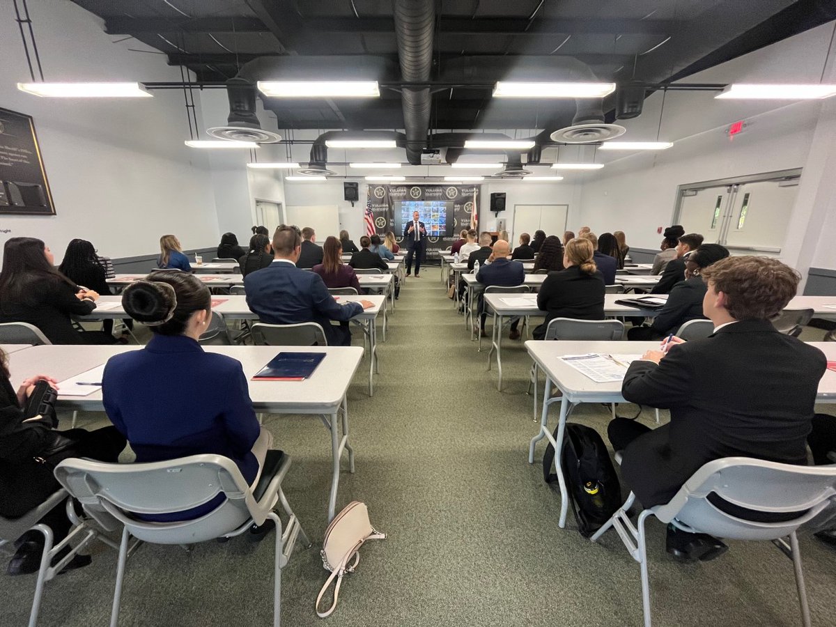FBIJacksonville's tweet photo. Today @FBIJacksonville &amp; @VolusiaSheriff are hosting a Collegiate Academy for  50 students from @bethunecookman @EmbryRiddle @StetsonU @FlaglerCollege @UCF &amp; @DSC_News. Read more about our efforts to develop future leaders in law enforcement here: https://t.co/Y5WBxHoyu1 #FBIJobs https://t.co/1OR1Kgf2vm