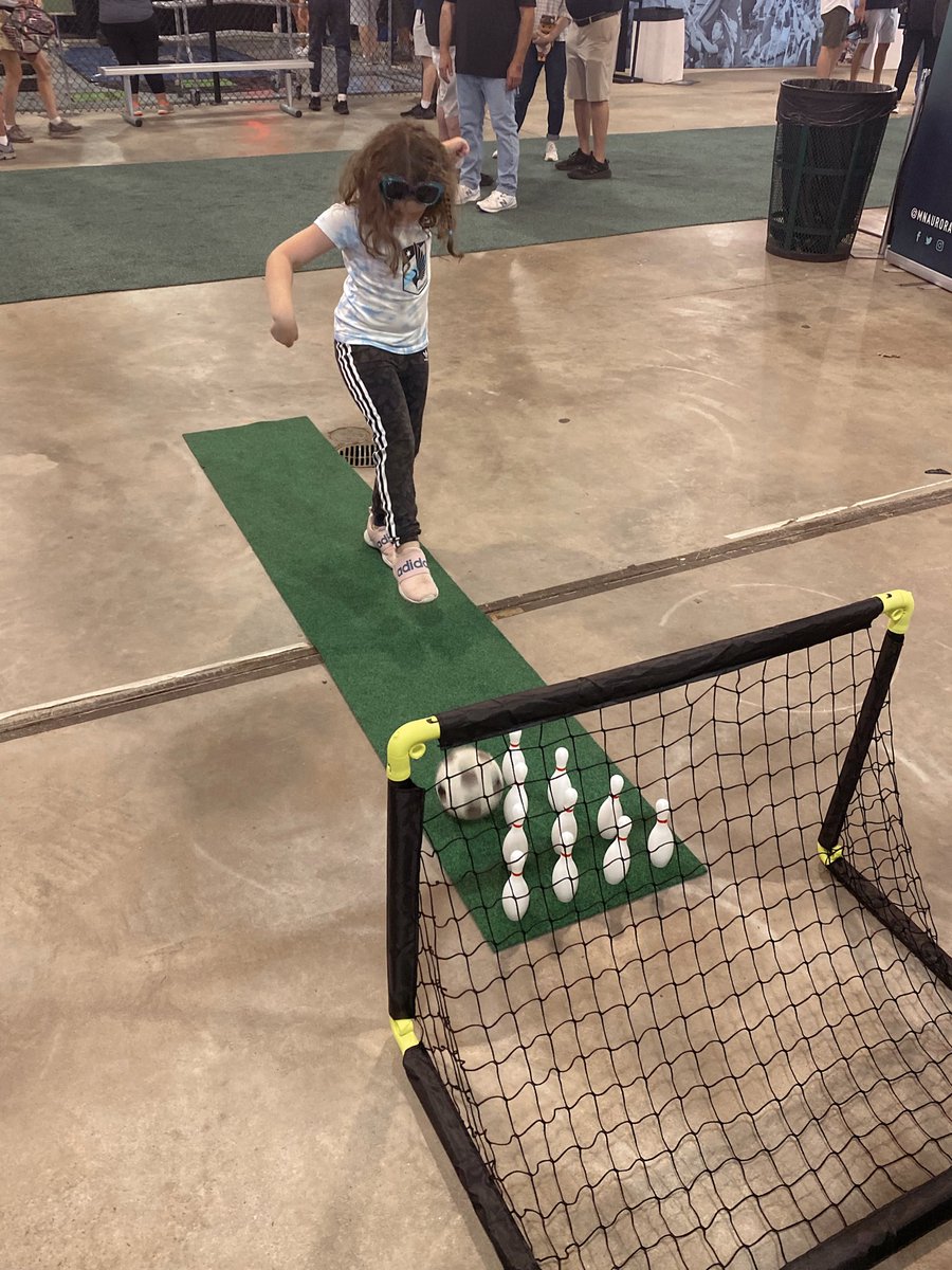 MNAuroraFC's tweet photo. We have soccer bowling at our booth. Some people are good, some not so much. Do we judge? Absolutely not.
Come play!
#AuroraOnAStick https://t.co/34eAe10t5I