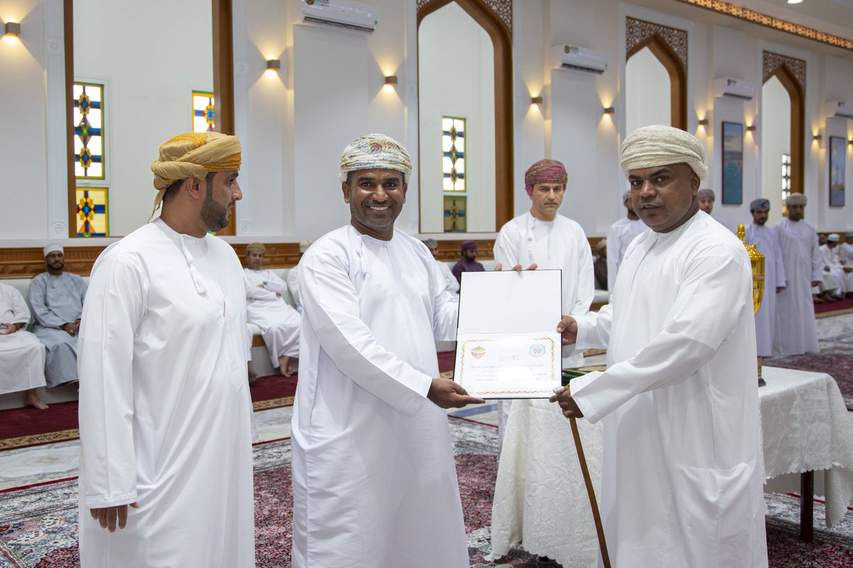 Ashuaiba_Team's tweet photo. تحت رعاية رئيس الفريق، المهندس/ عبدالله بن مسعود الزدجالي، أقيم عصر اليوم الجمعة، حفل تكريم لاعبي فريق فئة الشباب، والجهازين الإداري والفني، بمناسبة حصولهم على بطولة العويد الأولى للشباب 2022م، وذلك بمجلس الشعيبه العام. https://t.co/RN45PBkQ7X