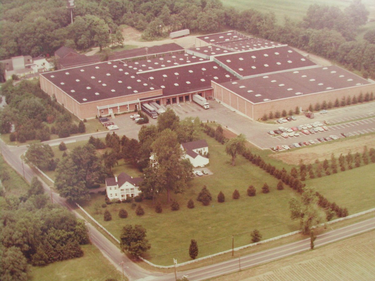 Did you know that we had 3 distilleries operating simultaneously in the 1900s? The first photo is of our North Garden, VA distillery, which is still operating to this day; the second photo is from Lyons, New York. And last but certainly not least is our Scobeyville HQ 😎