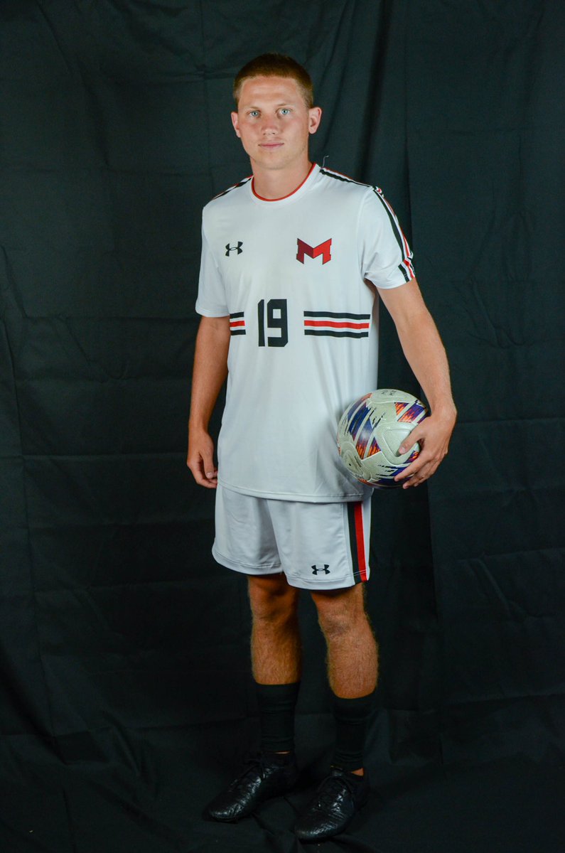 MaryvilleSoccer's tweet photo. Help us wish midfielder and St. Louis area native Gavin Kalish a happy birthday 🎊🎉🎂🎈🎁🥳 https://t.co/2iPX4JQvGQ