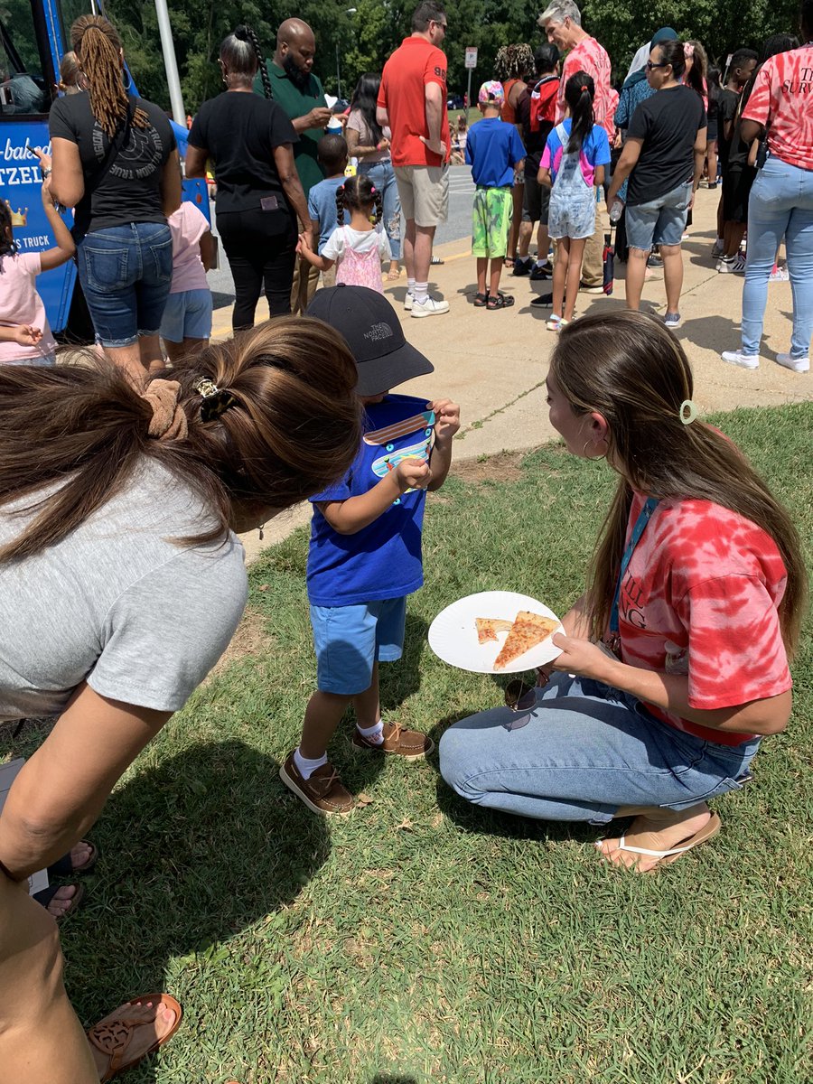 Courtney Hanley tweet media