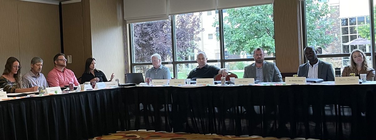 SDDOHJA's tweet photo. Spending today in Pierre with public health leaders from all over SD at the South Dakota Health Improvement Coalition meeting. #publichealth https://t.co/Ui9mc3D6gk