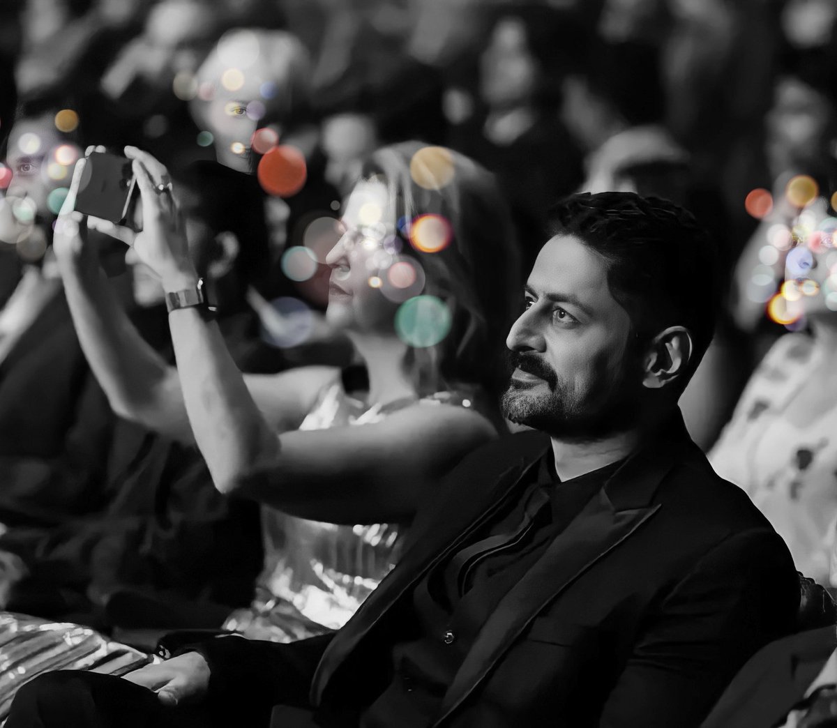 mohitholic's tweet photo. वो इत्तेफ़ाक से मिल जाए रास्ते में कहीं
मुझे ये शौक मुसलसल हर सफर में रहता है ✨ https://t.co/1Uw4hR5bCE