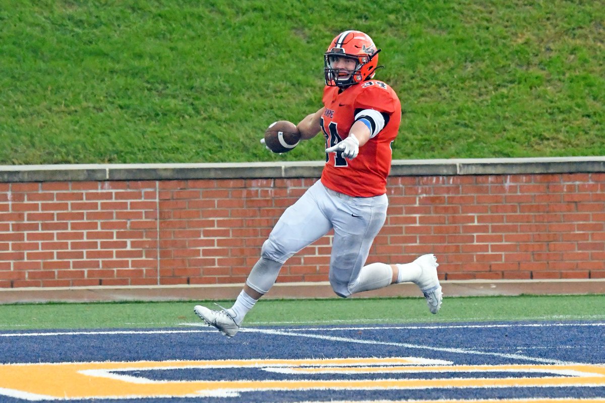NFFNetwork's tweet photo. Congrats to All-@MIAA1888 RB Daniel Romano, the @HopeCollegeFB nominee for the 2022 #CampbellTrophy! https://t.co/mfGFXHjFMk https://t.co/U9TcSNUMiR