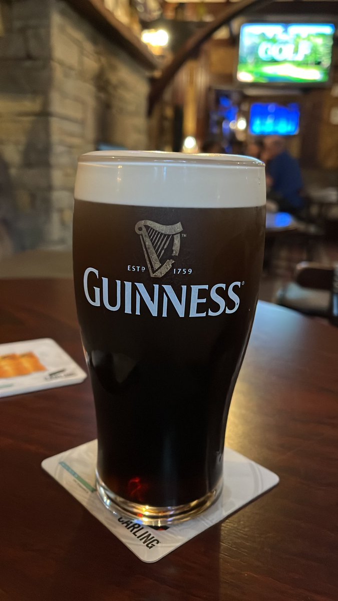 MarkMaddenmm's tweet photo. ⁦@beautifulpints⁩  The Cottage Bar, Buncrana, Donegal. https://t.co/8YvmzysiOu