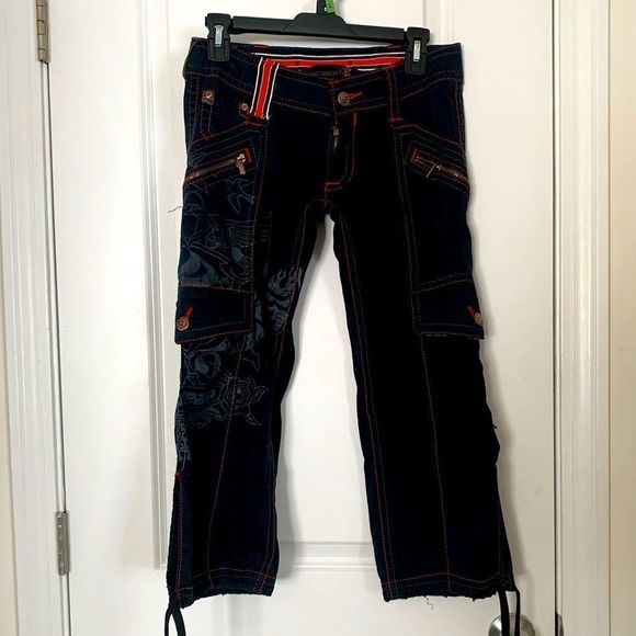 Hopkinstani's tweet photo. So good I had to share! Check out all the items I'm loving on @Poshmarkapp #poshmark #fashion #style #shopmycloset #dirtylaundry #rocawear #zara: https://t.co/rgR5xudulX https://t.co/wUMu5T3xff