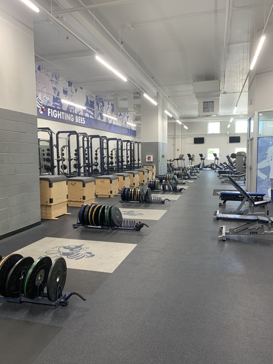 trevhatch's tweet photo. Just a reminder that @AmbroseBaseball has some of the best baseball facilities in the nation @NAIABall #RollBees https://t.co/e4fjxoVijX