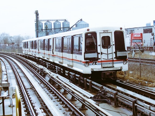 JipeTrains's tweet photo. The S series is the rolling stock of #lightmetro used on Line3 #Scarborough, part of the subway system of Toronto_Ontario_Canada. They were built from 1983-86 for the #TorontoTransitCommission (TTC) by the Urban Transportation Development Corporation (UTDC) in Millhaven-Ontario. https://t.co/kij9MyS5A9