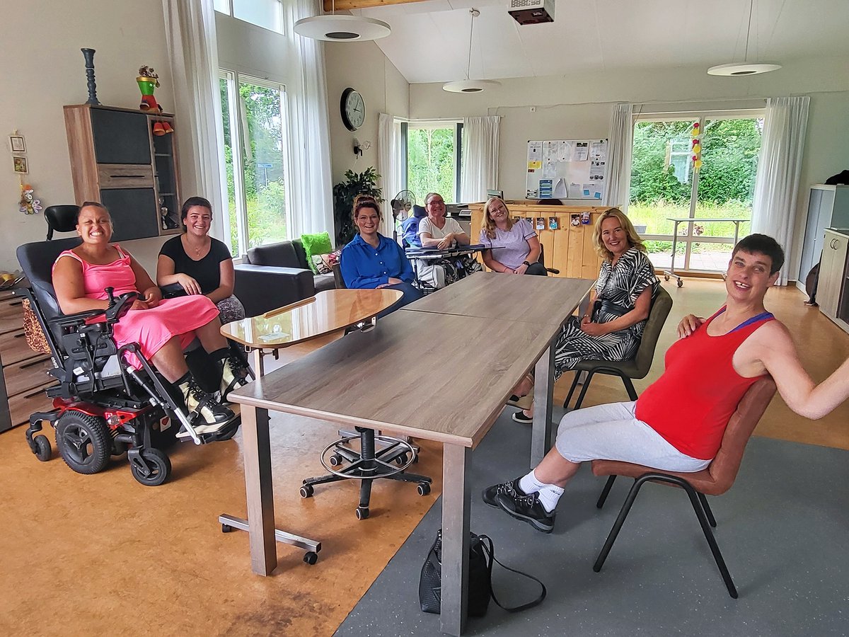 Burgemeester en wethouder op werkbezoek bij Reinearde
Mooi om te zien met hoeveel plezier en trots medewerkers en vrijwilligers hun werk doen. En positief dat zij actief de verbinding opzoeken met de Woudenbergse samenleving”, aldus burgemeester Jansen en wethouder Van de Graaf.