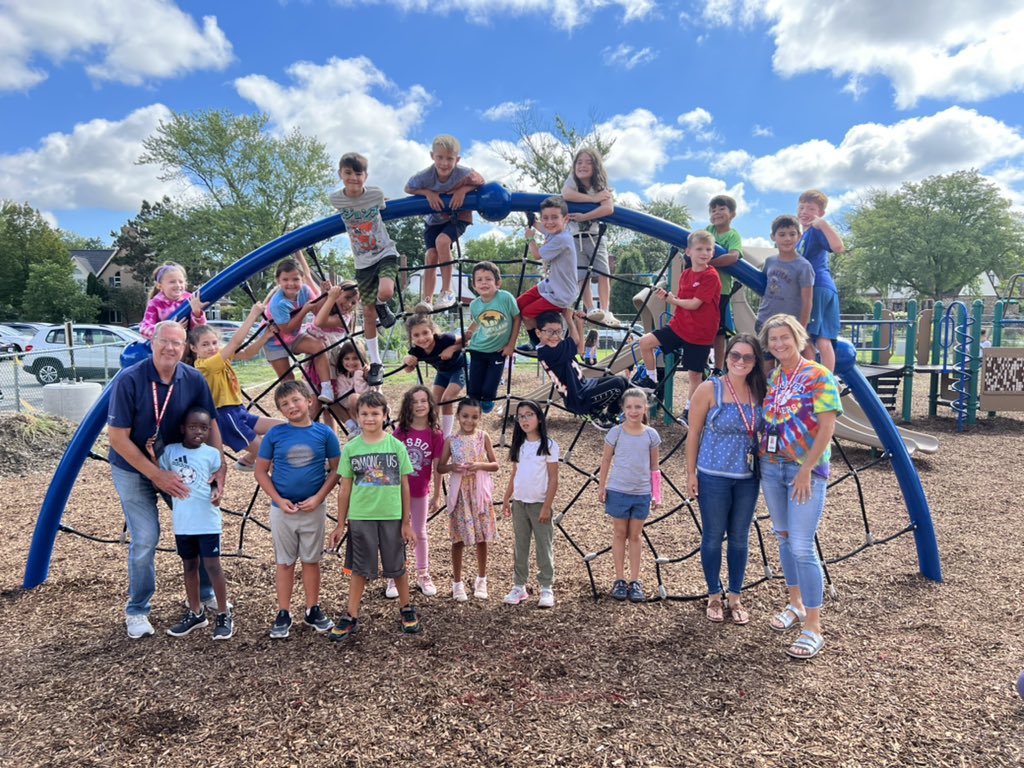 First Friday with my new second graders!! We are ready for a great year! #EngageD64 <a href="/D64News/">D64 Park Ridge-Niles</a> <a href="/RooseveltD64/">RooseveltD64</a>