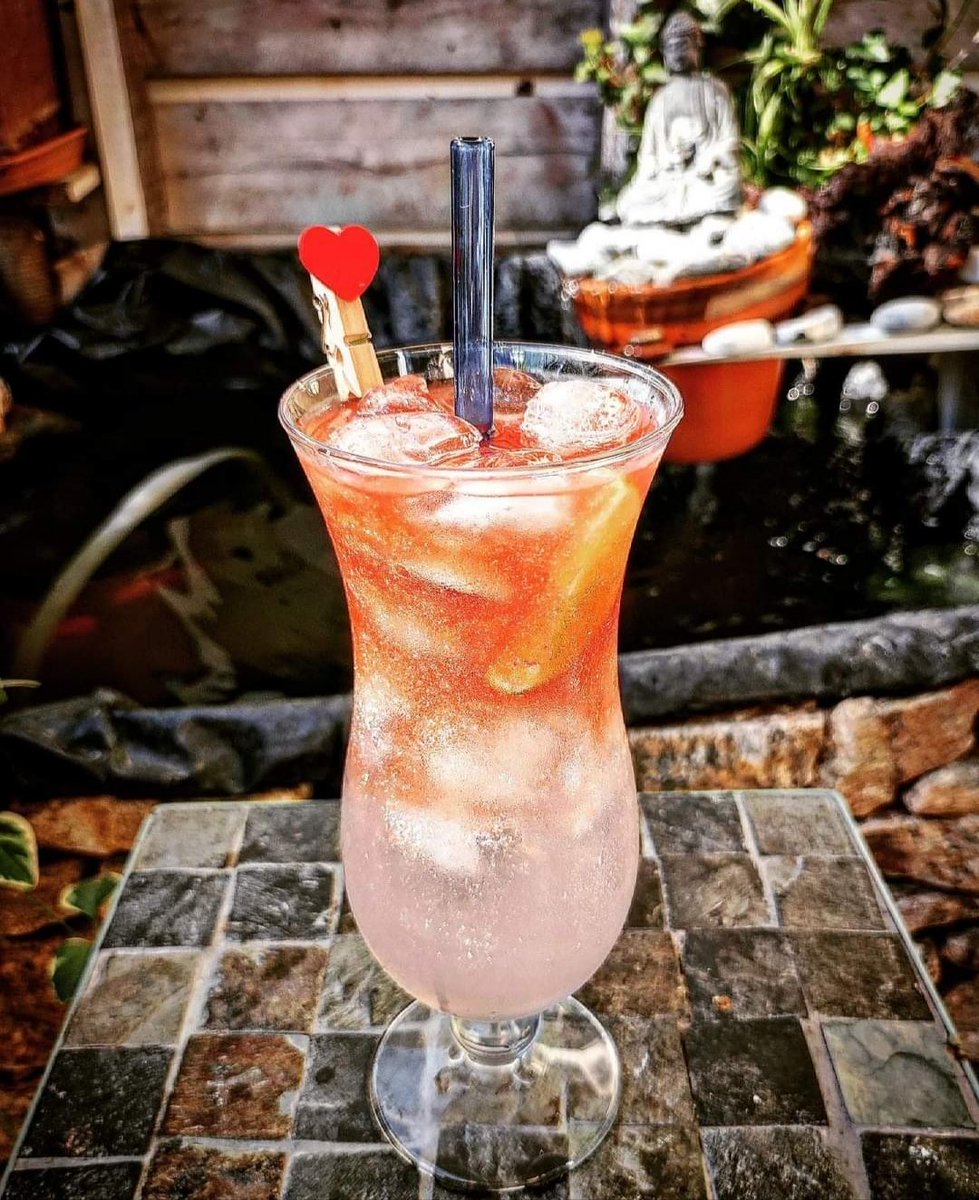 BlackBird87000's tweet photo. LOVE POTION aujourd'hui...#CocktailBomb #CocktailBombShop #Cocktail 💣💊❤️🤩🍹🍸 https://t.co/wIkcOdTnkz