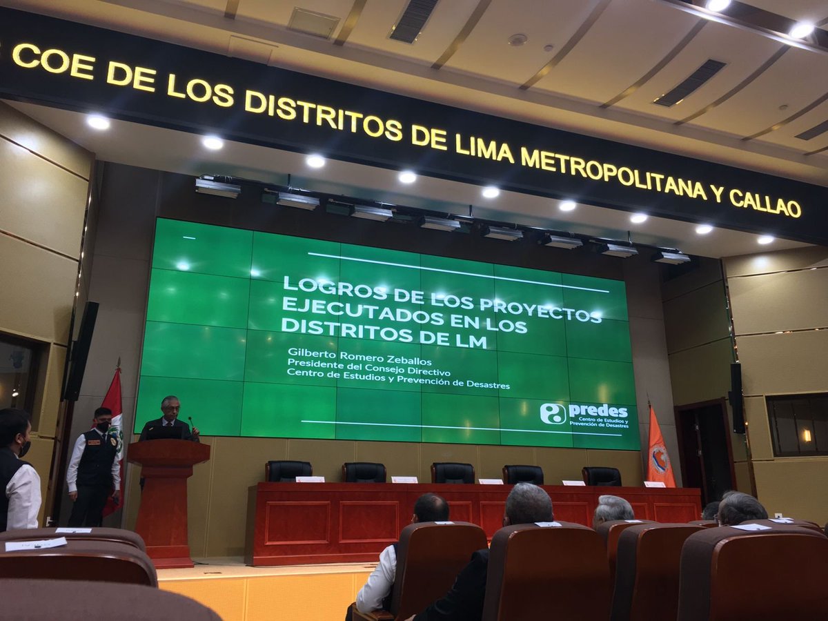 predes_org's tweet photo. 🟢#Ahora | Gilberto Romero, presidente de del Consejo Directivo de #PREDES presenta los logros de los proyectos ejecutados en los distritos de Lima Metropolitana en la gestión de riesgo de desastres en el @COENPeru https://t.co/kT7jlMY2gP