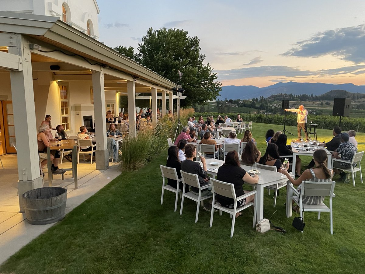OkanaganComedy's tweet photo. The @RedRoosterWine show had notes of hilarity and a really smooth finish.🍷

For tickets head to https://t.co/w0OwDNWrWp 

#OkanaganComedyFestival https://t.co/npxZWANaZt