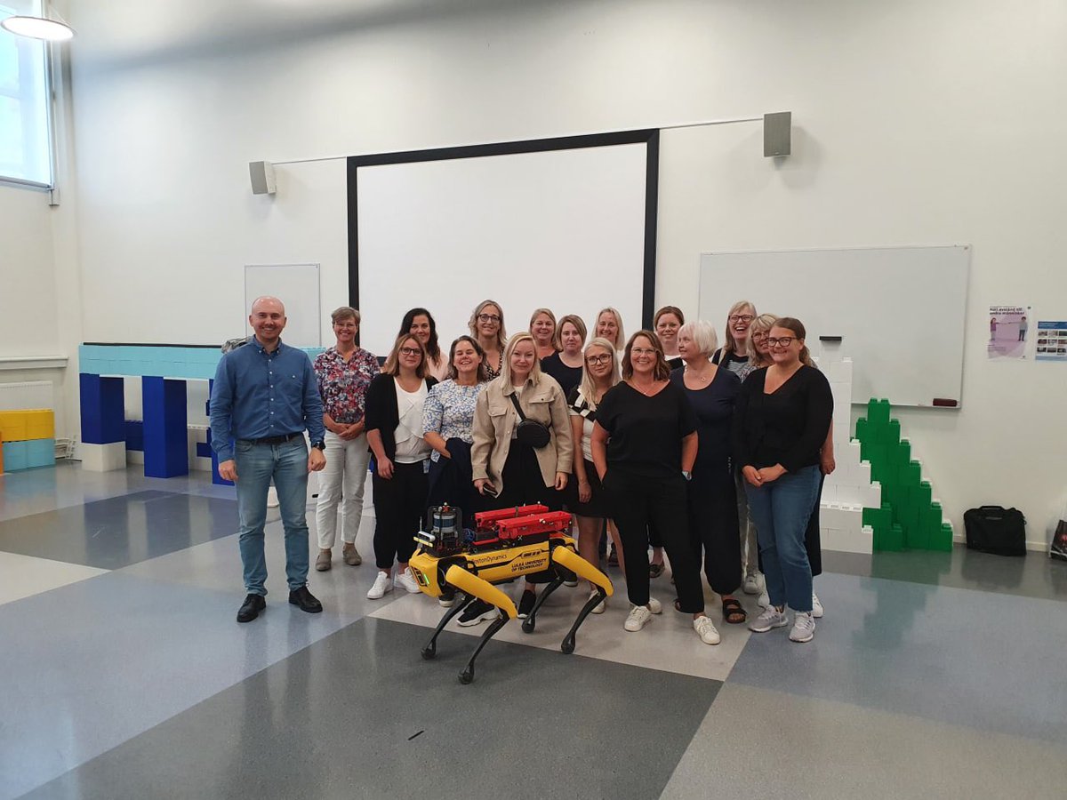 ltu_team's tweet photo. Today we had the pleasure to welcome Accounting and Financial management team (VSS-ROE) at Luleå University of Technology were we showed the around our lab facilities and demonstrated our autonomous solutions for different use cases and scenarios.

#luleåtekniskauniversitet #rai https://t.co/CVxJUAKa0E