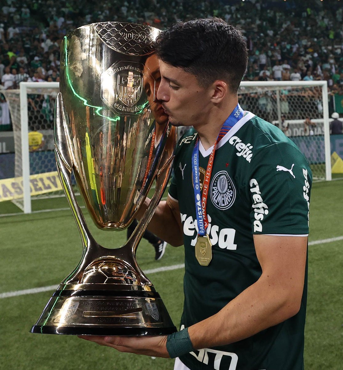 PiquerezJoaco's tweet photo. 108 anos de muitas glórias. Parabéns, @Palmeiras . Me sinto muito honrado em fazer parte dessa brilhante história. https://t.co/OmjZVYaImK