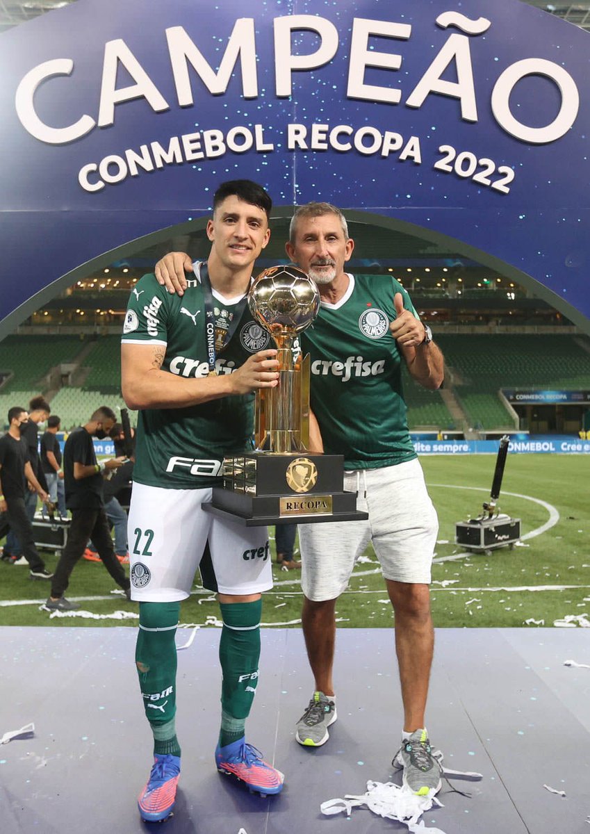 PiquerezJoaco's tweet photo. 108 anos de muitas glórias. Parabéns, @Palmeiras . Me sinto muito honrado em fazer parte dessa brilhante história. https://t.co/OmjZVYaImK
