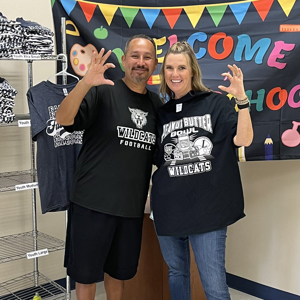 WildcatsDen_SA's tweet photo. In preparation for our inaugural football game tonight we’re recognizing a few of our feeder schools! Next stop is at Fields ES (Ms. Hammond) and Franklin ES (Ms. Gallardo)! Thanks for your support!!! #UTR #WildcatsDen #WildcatTakeOver @NISDSotomayor @NISDFields @NISDFranklinES https://t.co/rUASgZlKxA