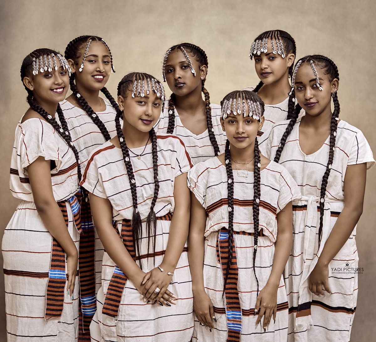 VisitOromia's tweet photo. 𝐈𝐫𝐫𝐞𝐞𝐜𝐡𝐚 𝐢𝐬 𝐚𝐫𝐨𝐮𝐧𝐝 𝐭𝐡𝐞 𝐜𝐨𝐫𝐧𝐞𝐫!

Irreechaa, the Oromo people's most beautiful festival and the biggest meetup in Africa, is just around the corner! Are you ready?

📷: Yadi Pictures 

#Irrecha #culture #festival #Thanksgiving #Oromo #Oromia #Ethiopia https://t.co/u9BurnNbxK